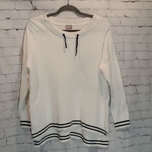 Chico's Size 2P Nautical White Crewneck Sweater with Black Trim